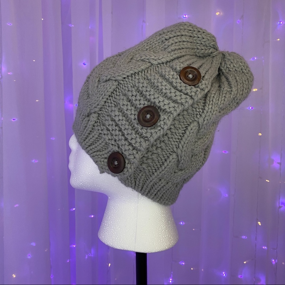 Gray beanie with buttons